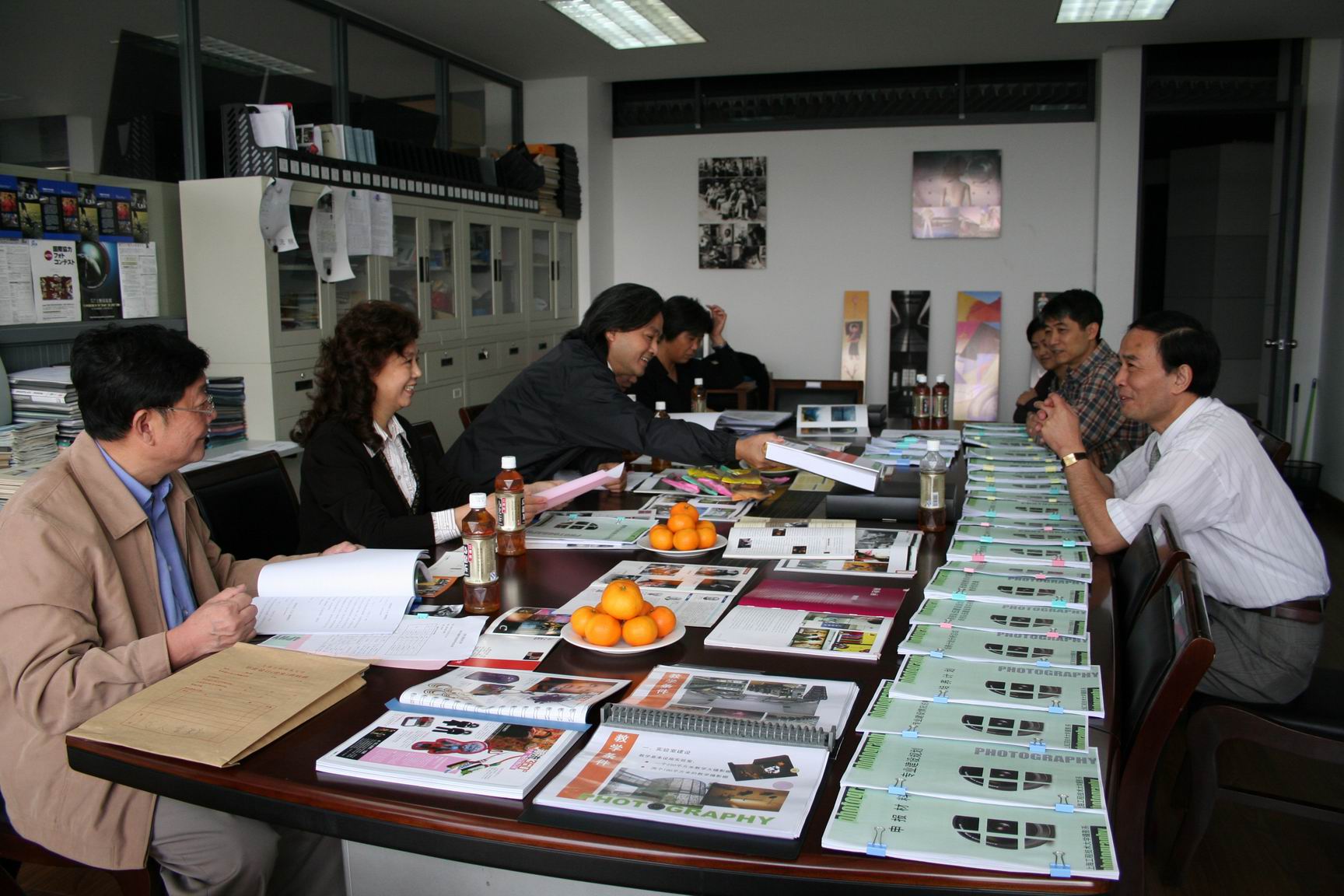 亚洲狼人精品一区二区三区