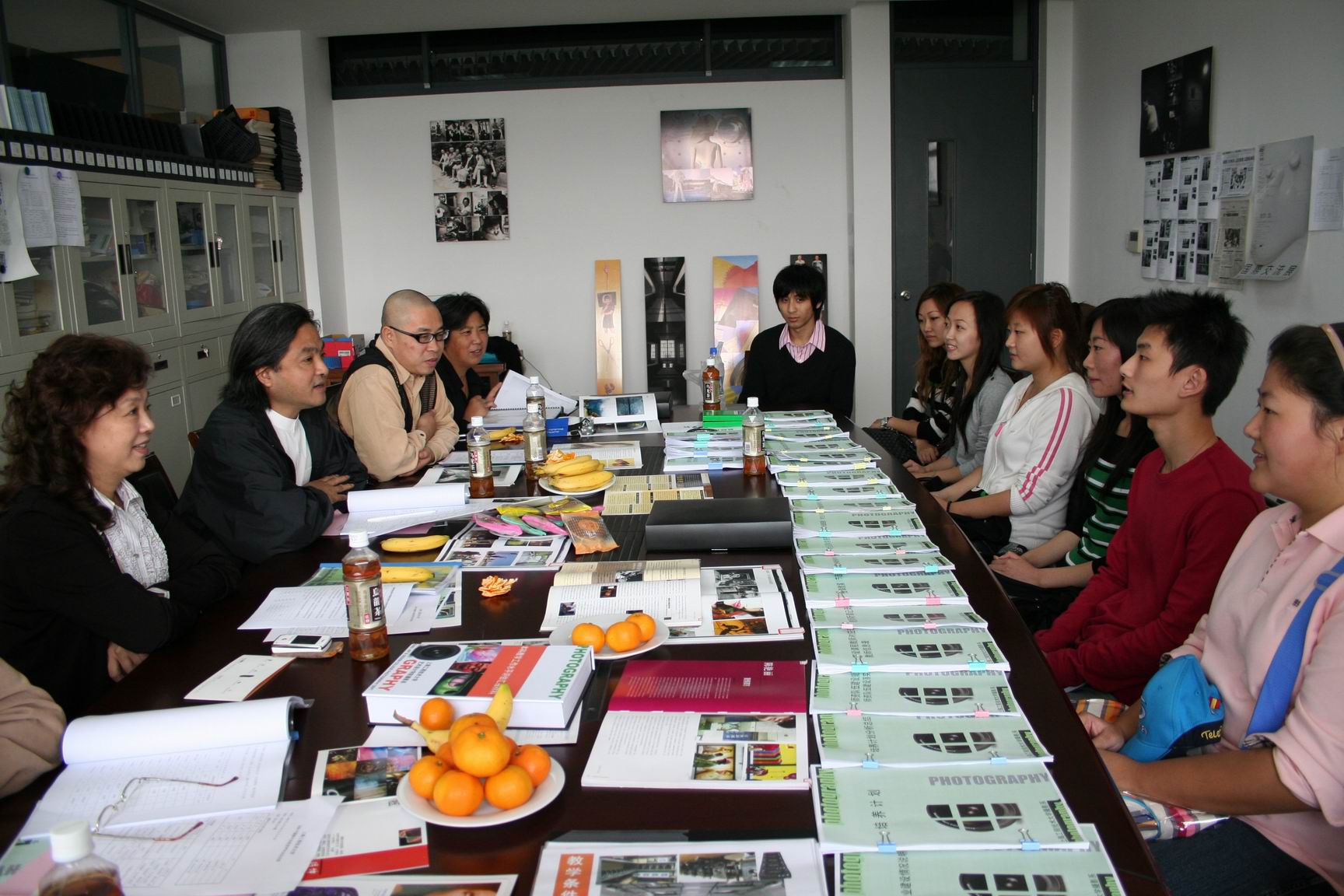 亚洲狼人精品一区二区三区