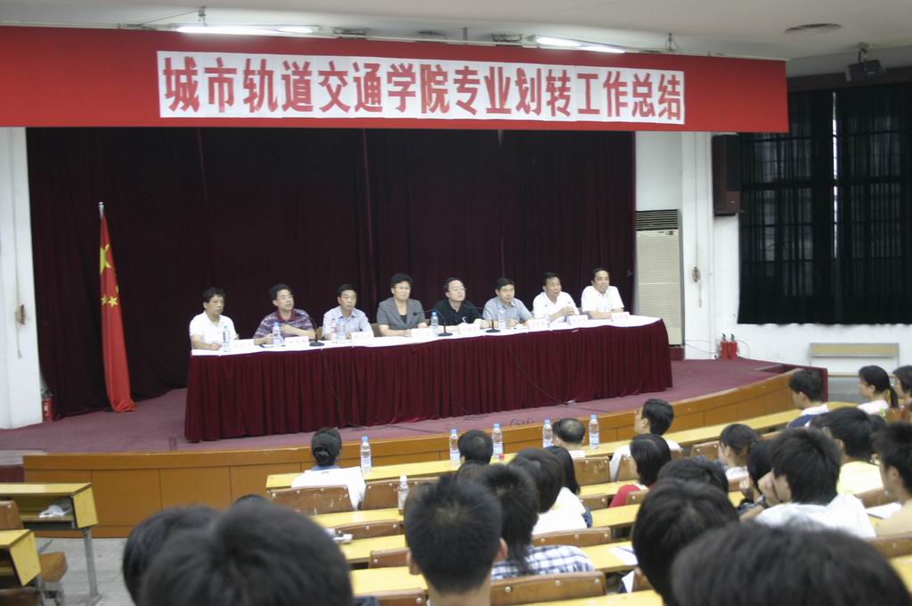 亚洲狼人精品一区二区三区