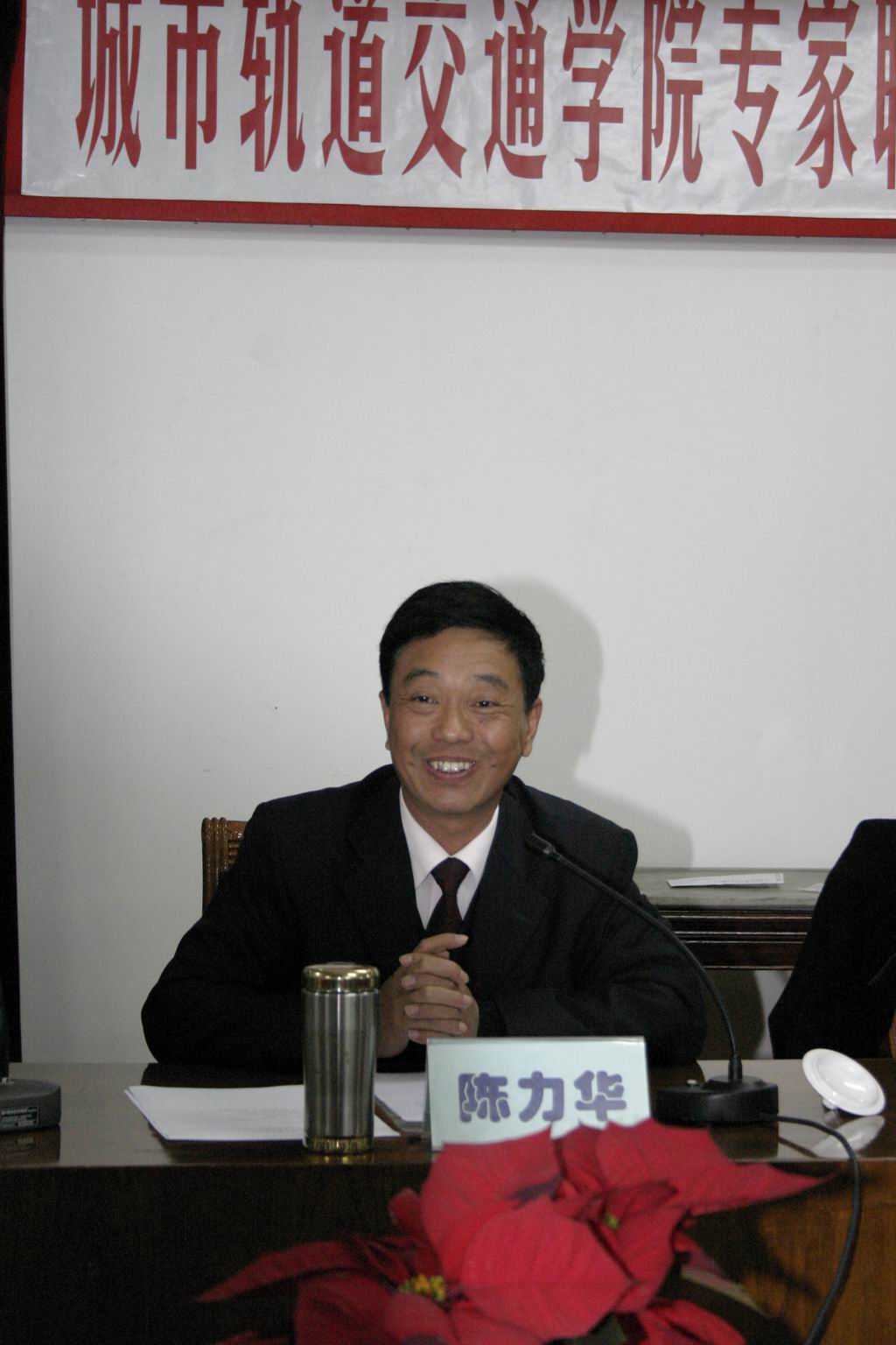 亚洲狼人精品一区二区三区